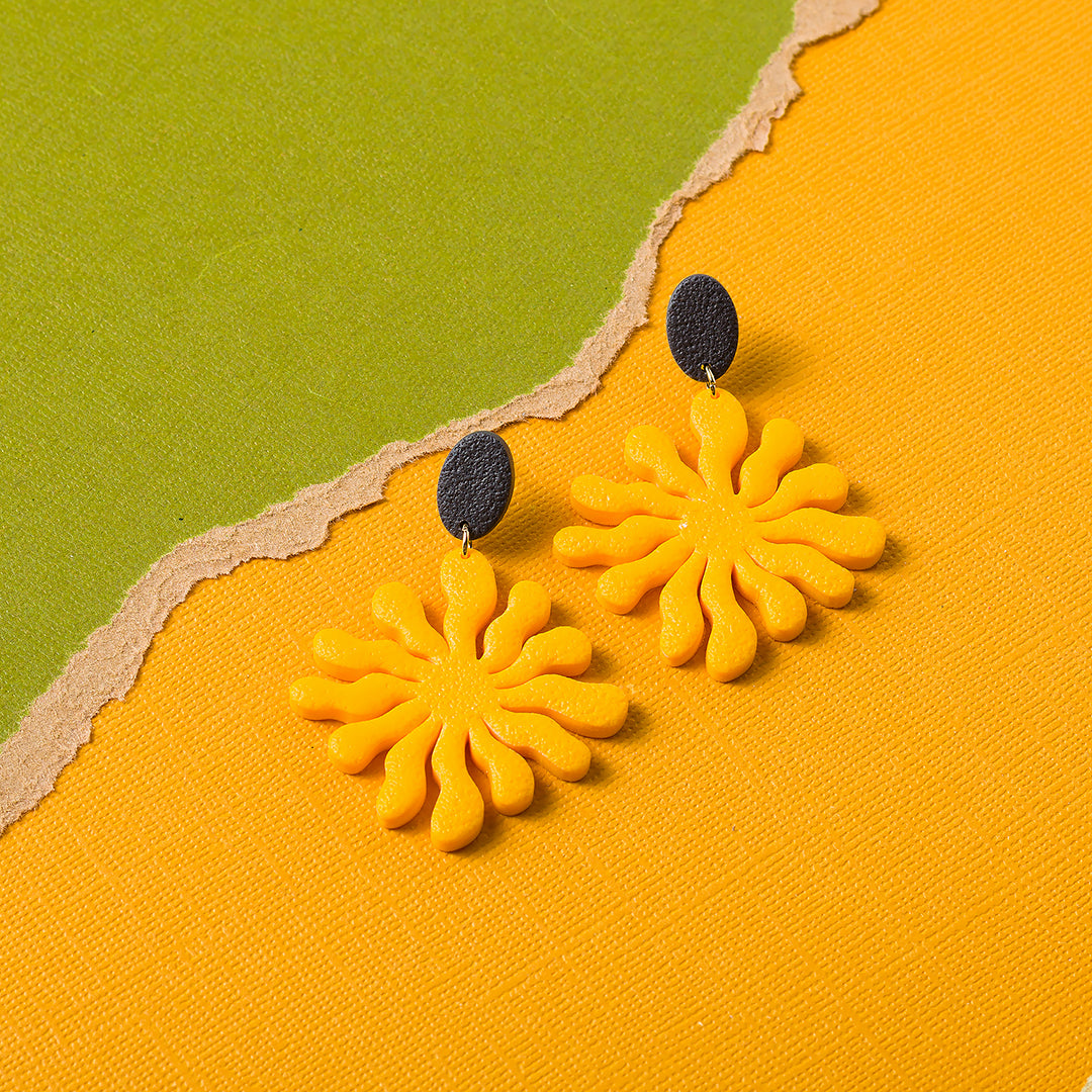 Seaweed Dangle Earrings - Asphalt Turmeric